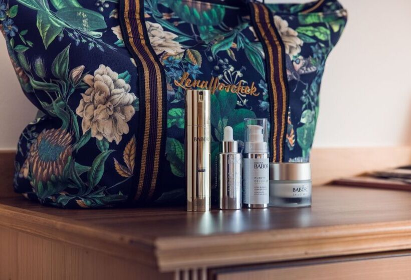 فندق Alpine Hideaway Zillertalerhof   4 Sterne Superior