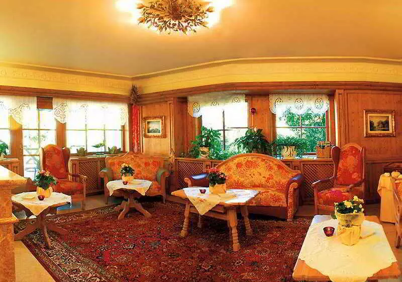 ホテル Alpine Hideaway Zillertalerhof   4 Sterne Superior