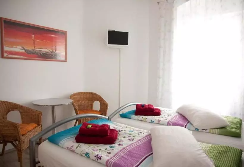 هتل Apartments city room Berlin