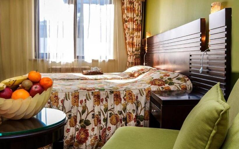 בית מלון כפרי Bansko Spa & Holidays   Free Parking