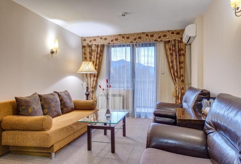 בית מלון כפרי Bansko Spa & Holidays   Free Parking