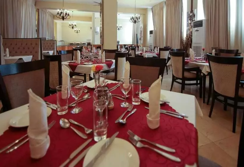 فندق Best Western Plus Accra Beach