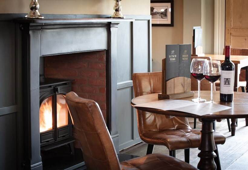 فندق Broom Hall Inn