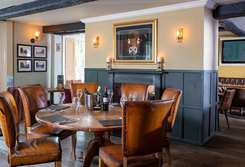 فندق Broom Hall Inn