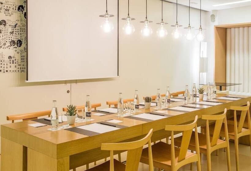 هتل Denit Barcelona