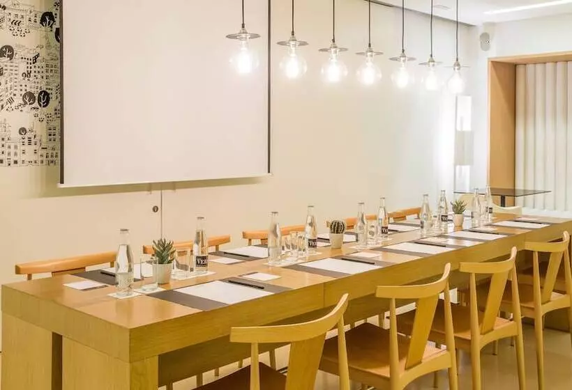 Отель Denit Barcelona