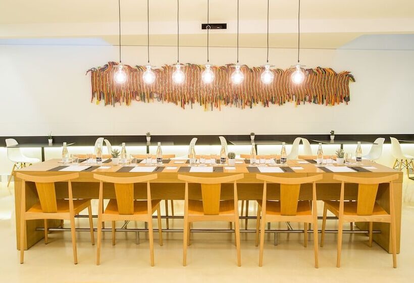 هتل Denit Barcelona