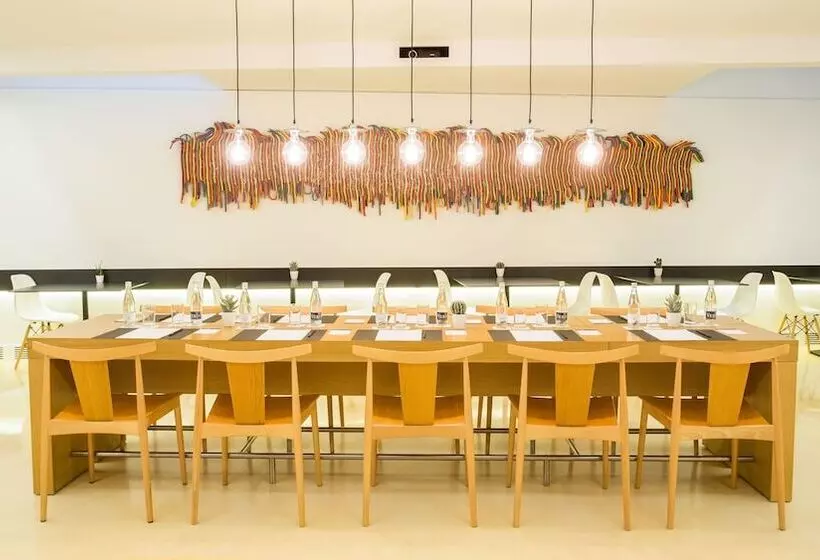 Отель Denit Barcelona