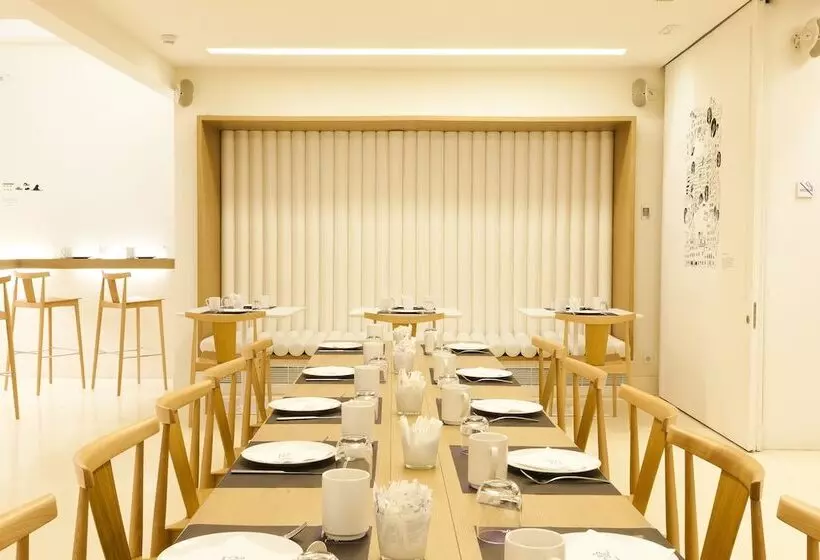 Отель Denit Barcelona