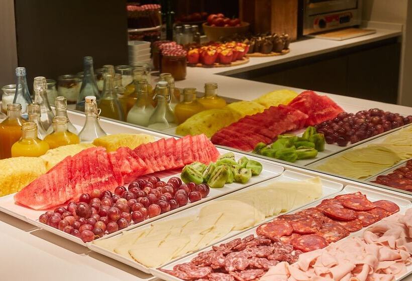 هتل Denit Barcelona