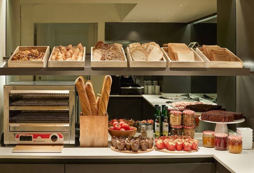 هتل Denit Barcelona