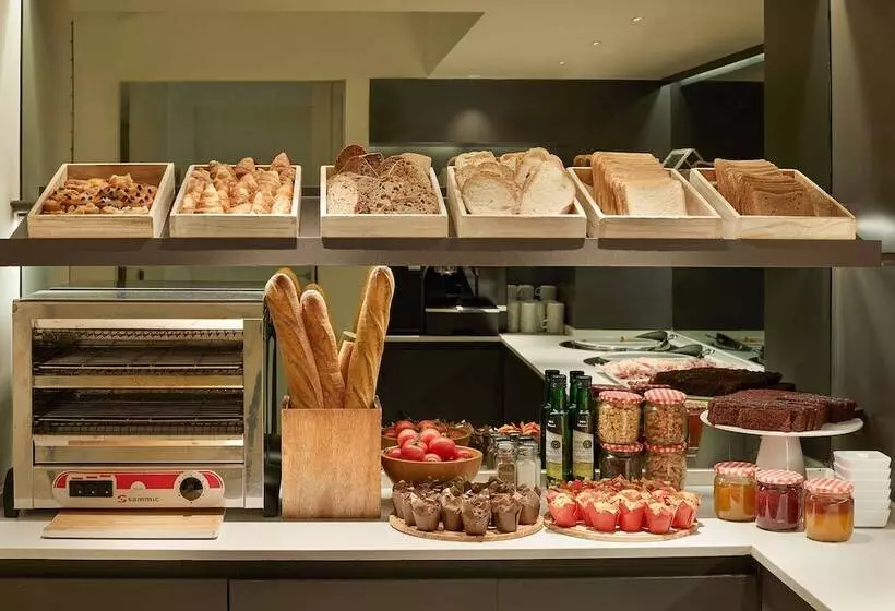 Отель Denit Barcelona