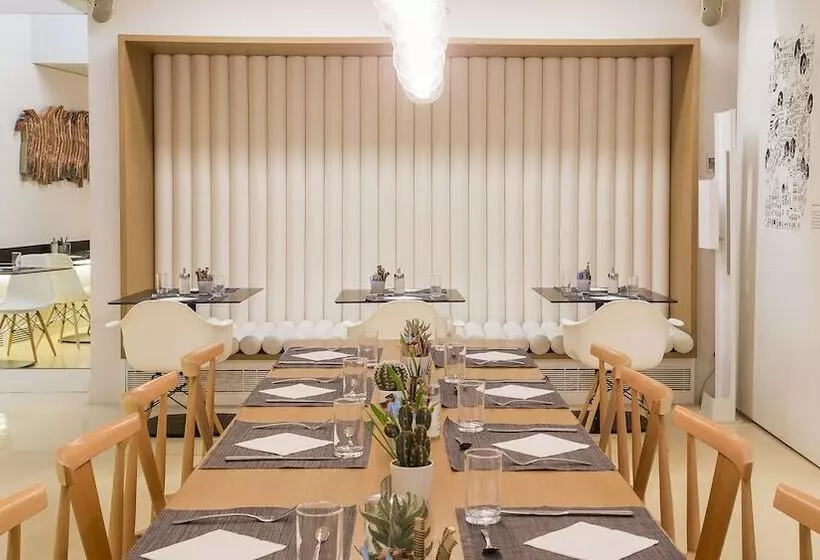 Отель Denit Barcelona