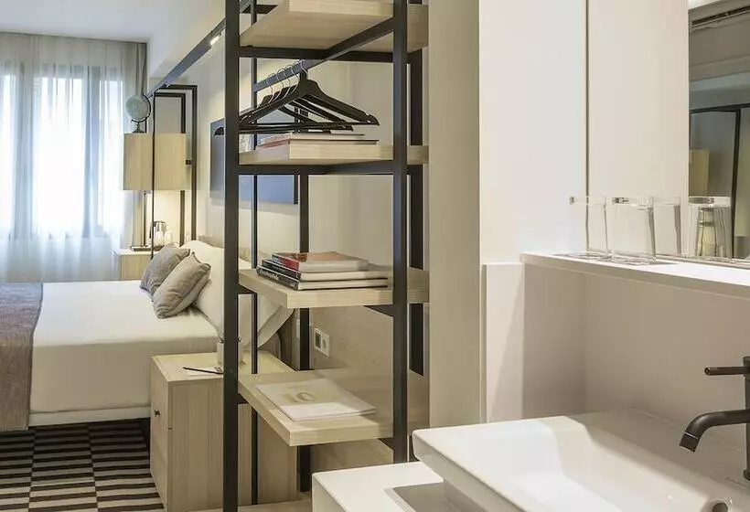 Отель Denit Barcelona