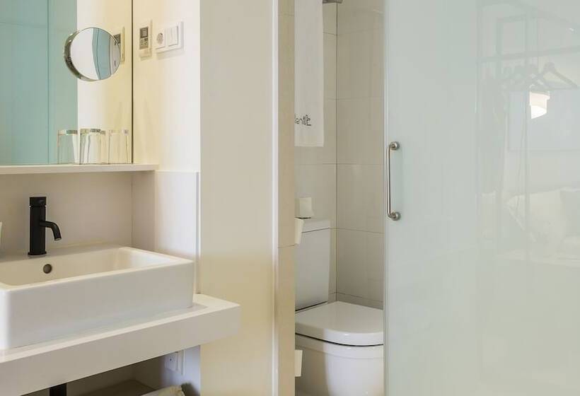 هتل Denit Barcelona