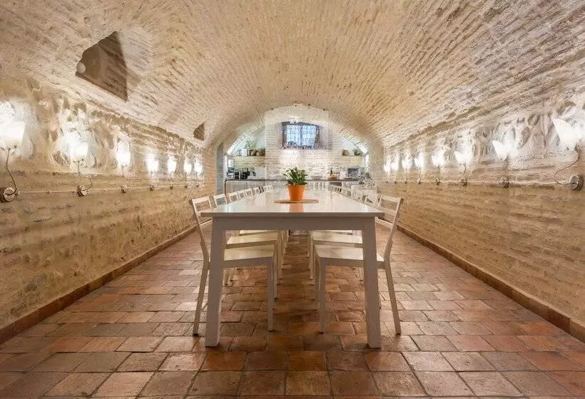 Gar Anat Hotel Boutique