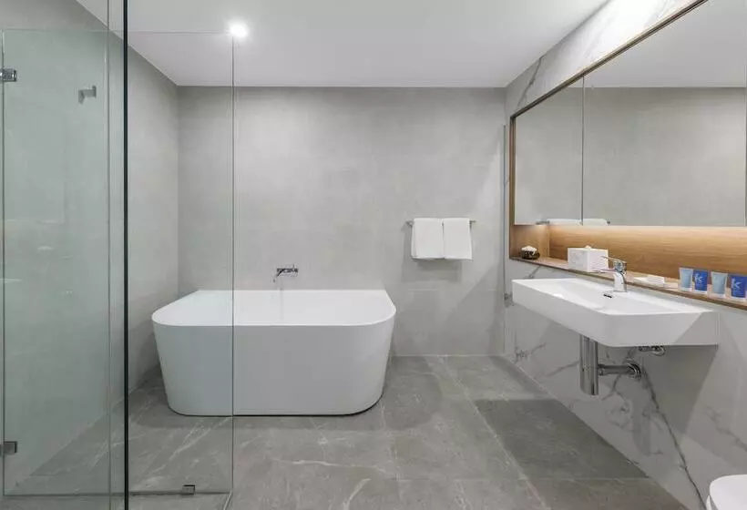 ホテル Meriton Suites George Street, Parramatta