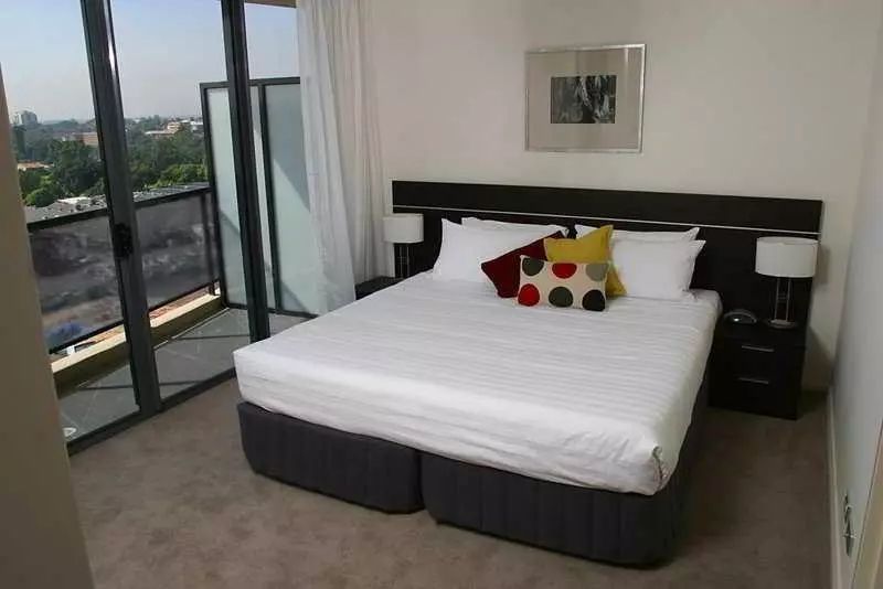 ホテル Meriton Suites George Street, Parramatta