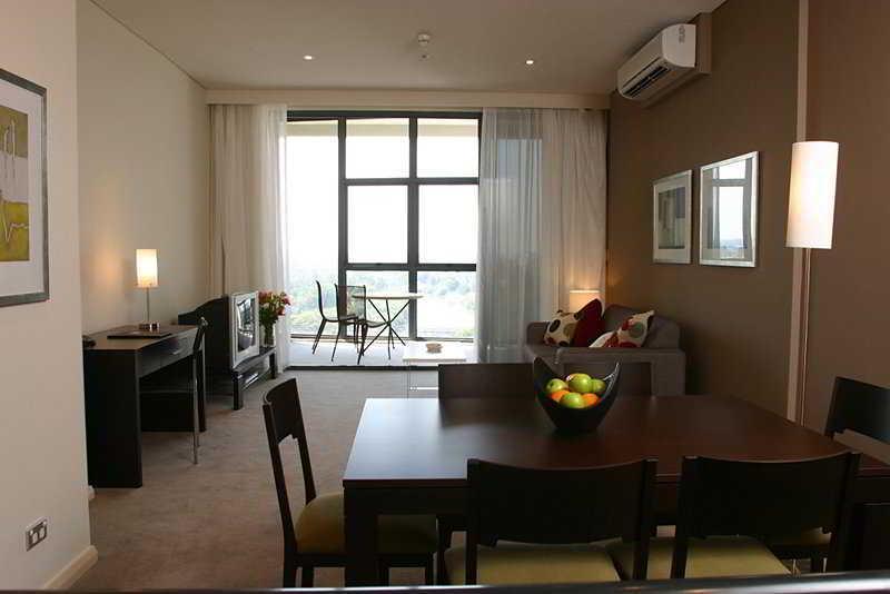 酒店 Meriton Suites George Street, Parramatta