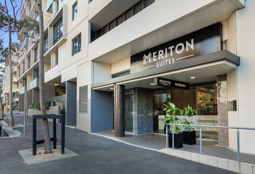 בית מלון כפרי Meriton Suites Waterloo