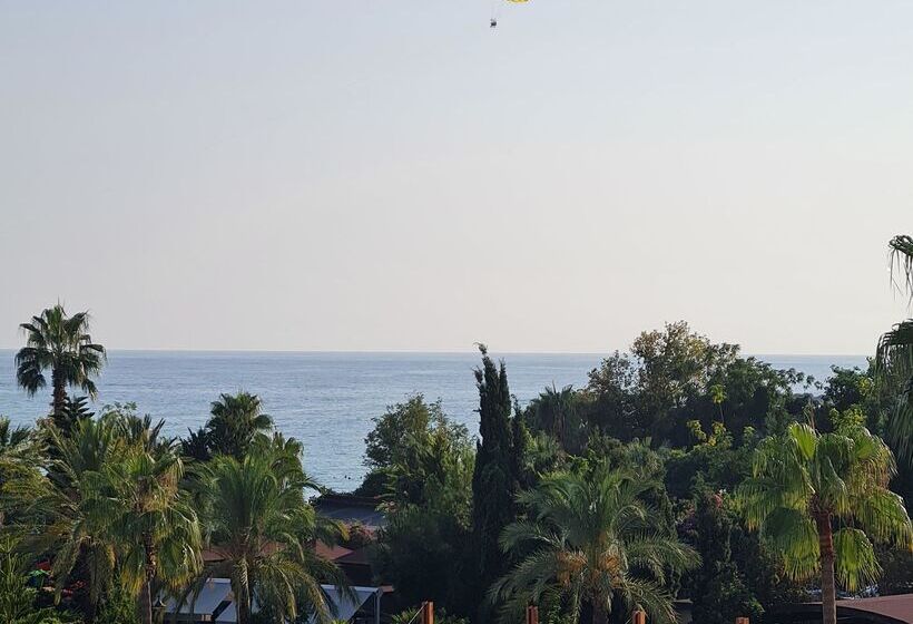 בית מלון כפרי Saphir Resort & Spa