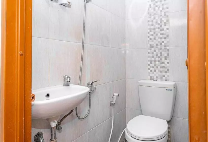 ペンション Reddoorz Near Alun Alun Bandung 2