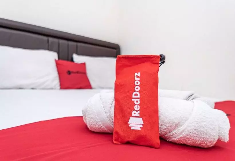 ペンション Reddoorz Near Alun Alun Bandung 2