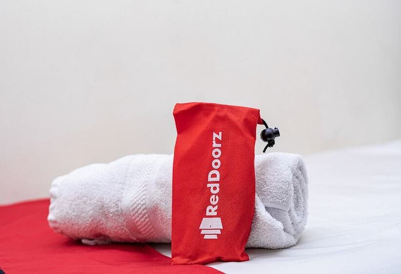 פנסיון Reddoorz Near Alun Alun Bandung 2