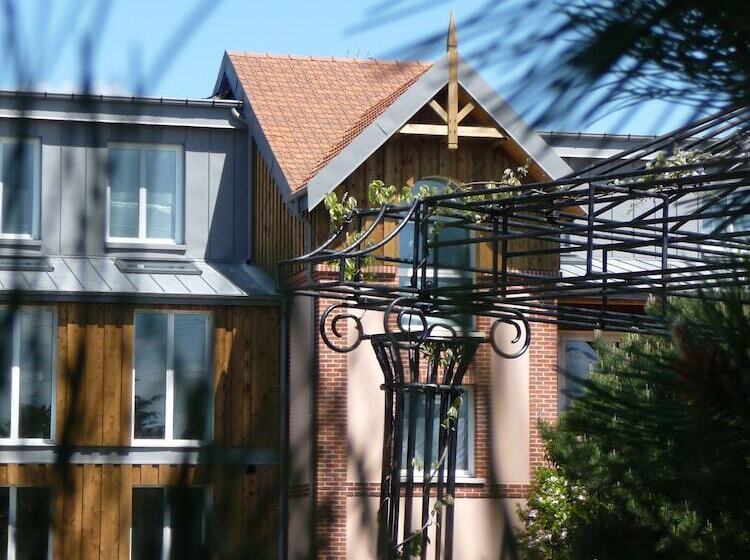 Отель Clos De La Vaupalière Rouen