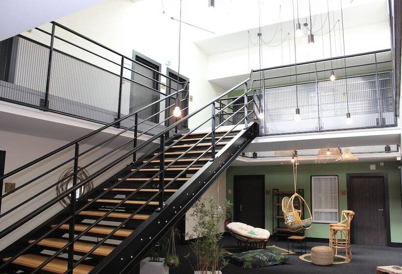 Отель Clos De La Vaupalière Rouen