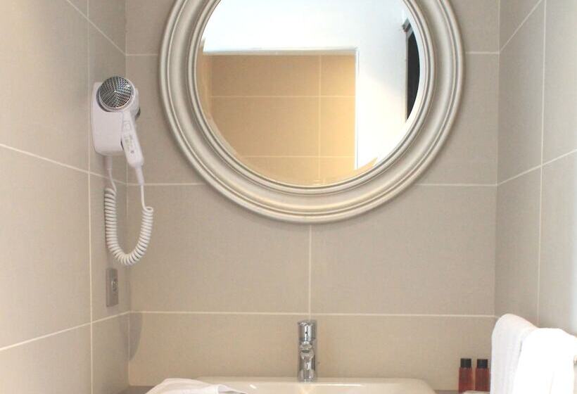 Отель Clos De La Vaupalière Rouen