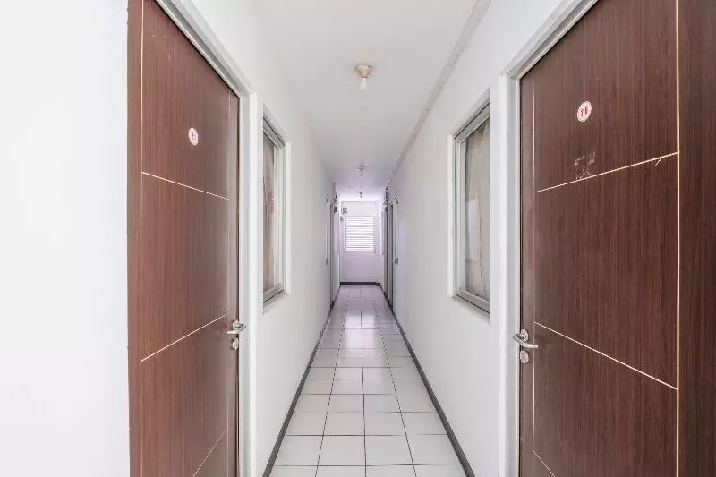 ホテル Oyo 1568 Stasiun Ka Cirebon Guest House