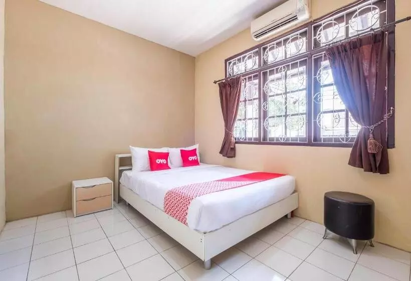ホテル Oyo 1568 Stasiun Ka Cirebon Guest House