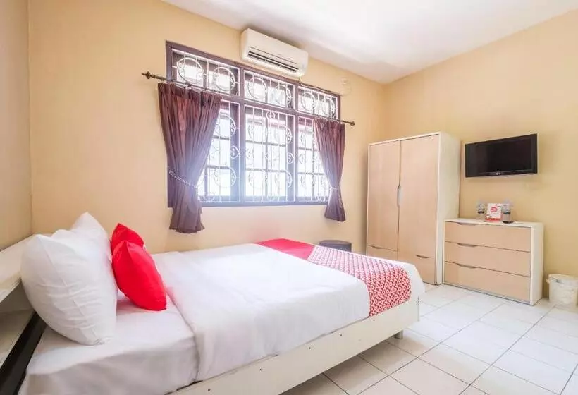 ホテル Oyo 1568 Stasiun Ka Cirebon Guest House