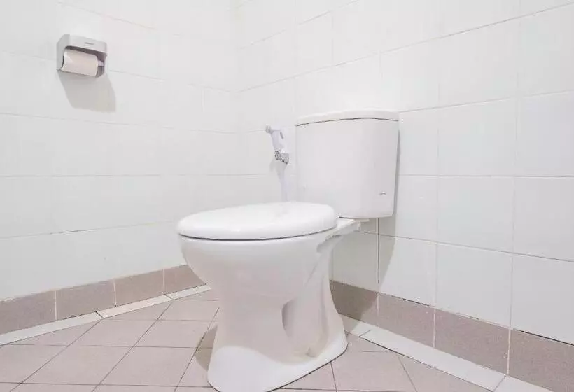 ホテル Oyo 1568 Stasiun Ka Cirebon Guest House