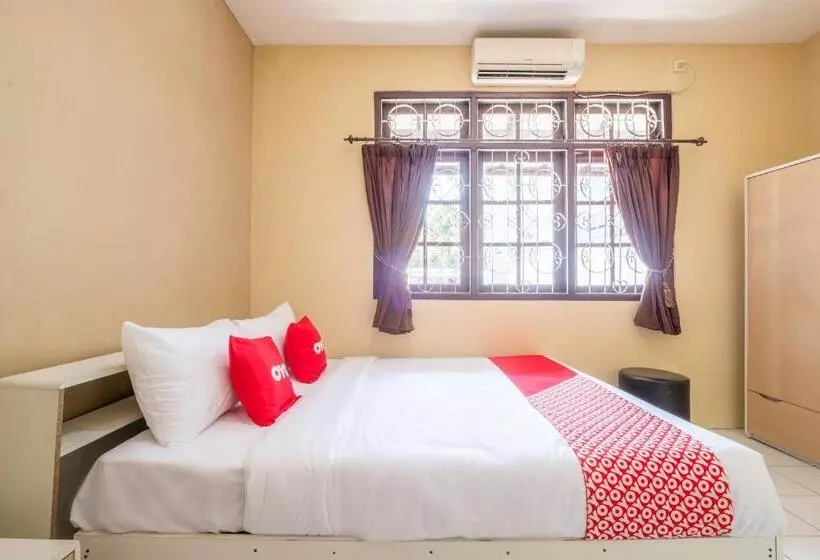 ホテル Oyo 1568 Stasiun Ka Cirebon Guest House