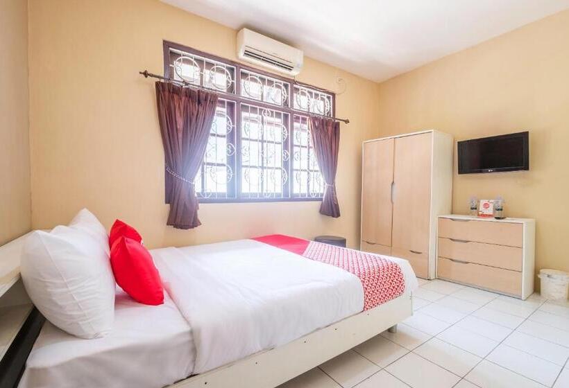 Hotell Oyo 1568 Stasiun Ka Cirebon Guest House