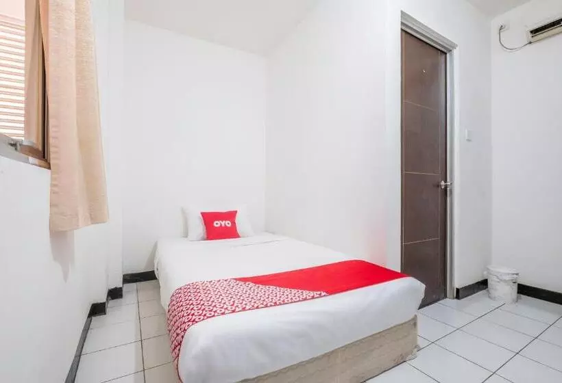 ホテル Oyo 1568 Stasiun Ka Cirebon Guest House