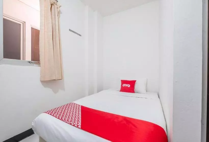 ホテル Oyo 1568 Stasiun Ka Cirebon Guest House