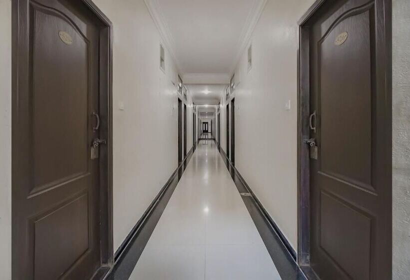 هتل Royal Regency Lodge