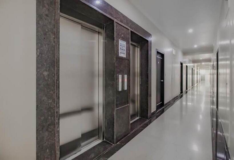 هتل Royal Regency Lodge