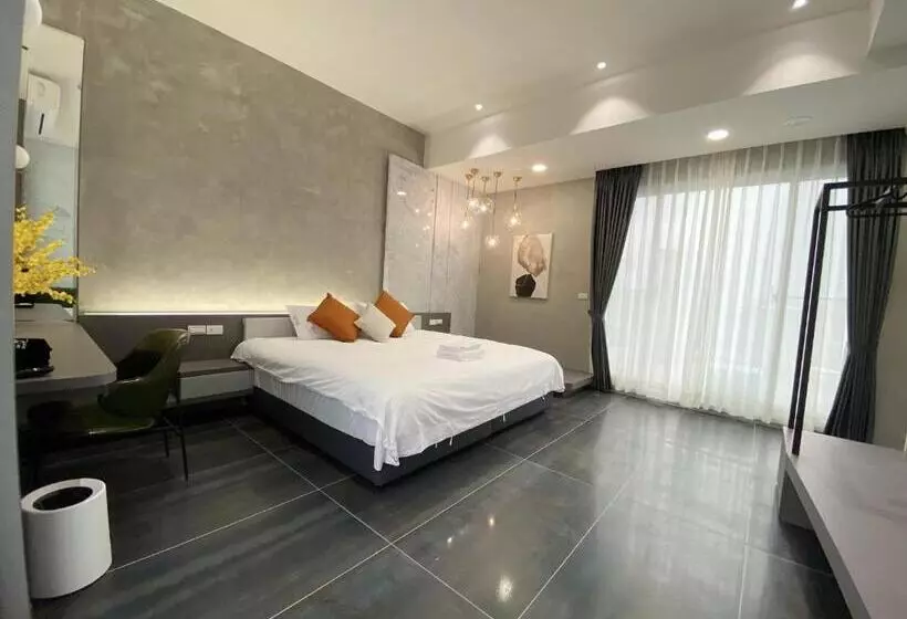 تختخواب و صبحانه Ren House大仁哥文旅