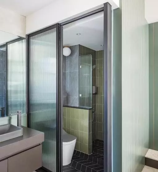 تختخواب و صبحانه Ren House大仁哥文旅