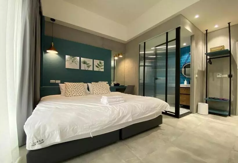 تختخواب و صبحانه Ren House大仁哥文旅