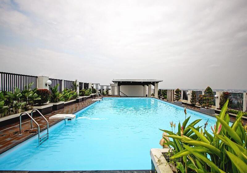 Отель Oyo 90245 Tridasa