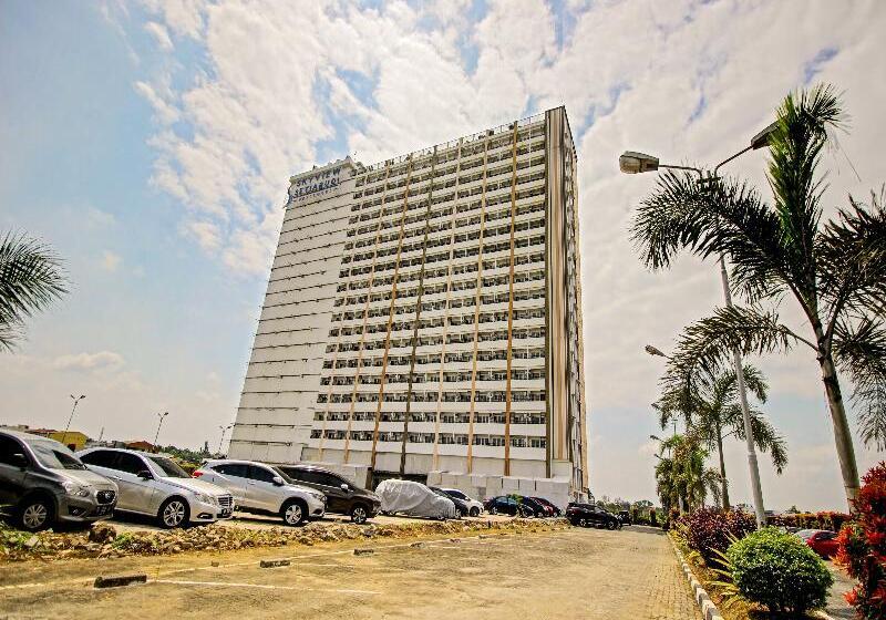 Отель Oyo 90245 Tridasa