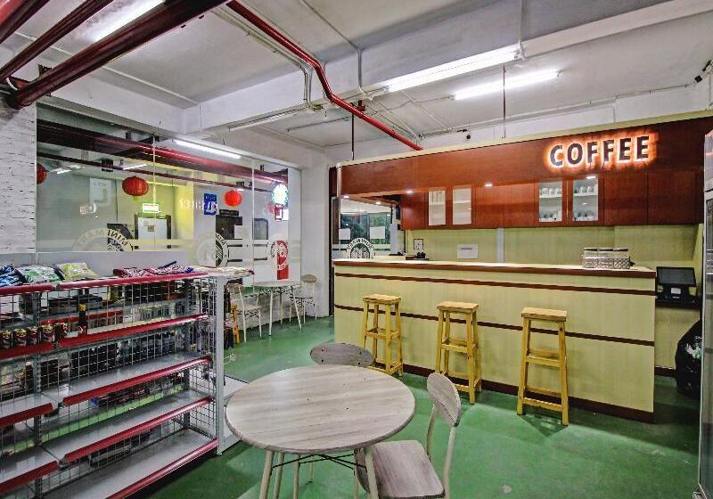 Отель Oyo 90245 Tridasa