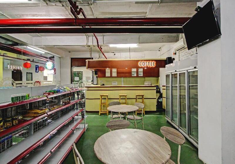 Отель Oyo 90245 Tridasa