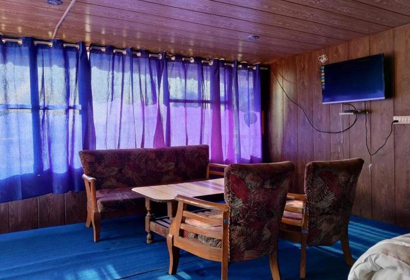 호텔 Snow View Huts