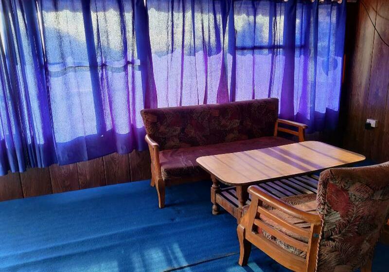 호텔 Snow View Huts